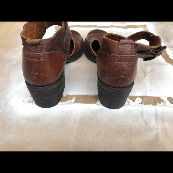 MIA Heeled Buckle - Picture 2 of 5